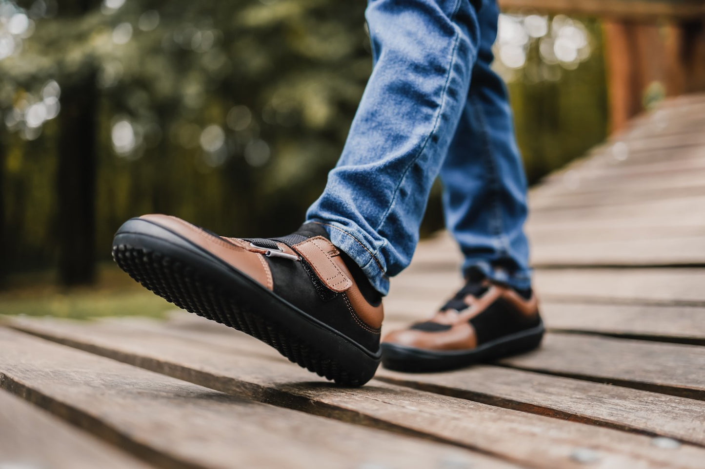 Be Lenka Fluid Barefoot Sneakers - Brown & Black